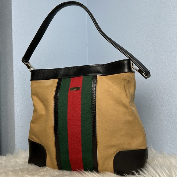 💯 Authentic Gucci shoulder bag with Cherryline 🍀 - Picture 4 of 16